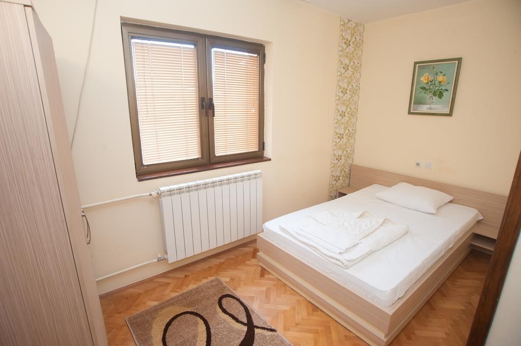 Hotel Extra Lion Md Ni Værelse billede