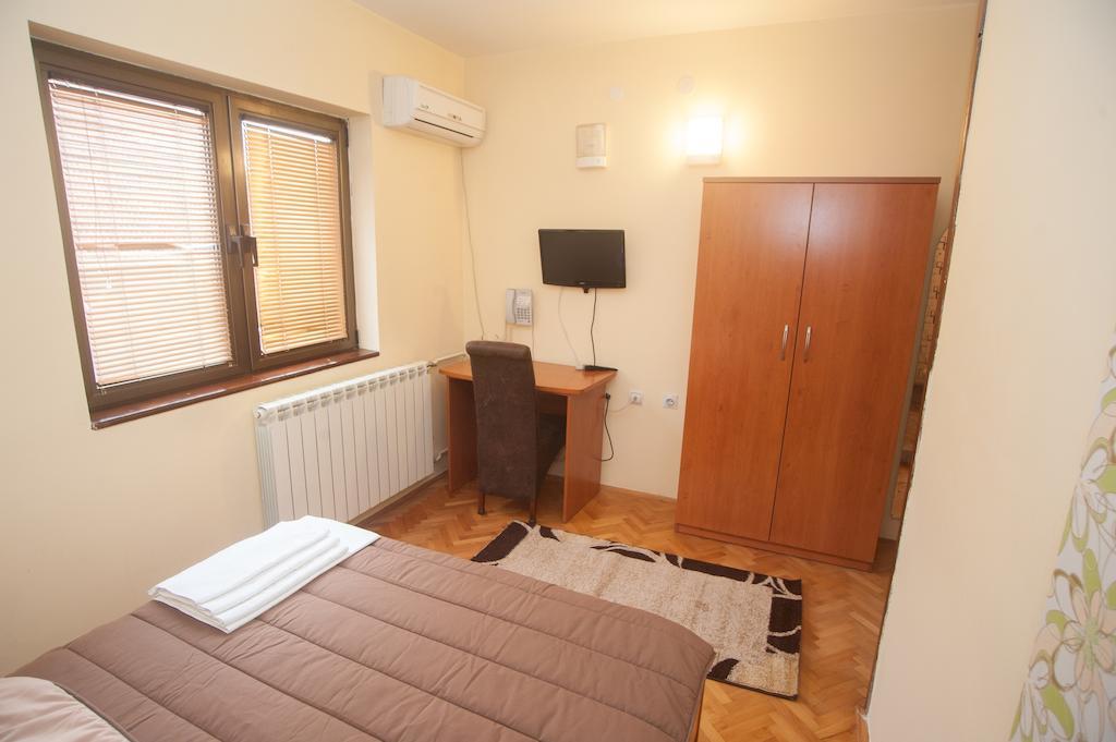 Hotel Extra Lion Md Ni Værelse billede