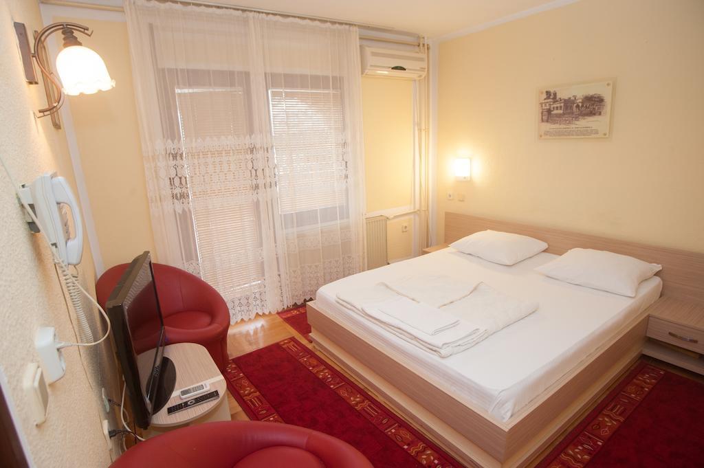 Hotel Extra Lion Md Ni Værelse billede